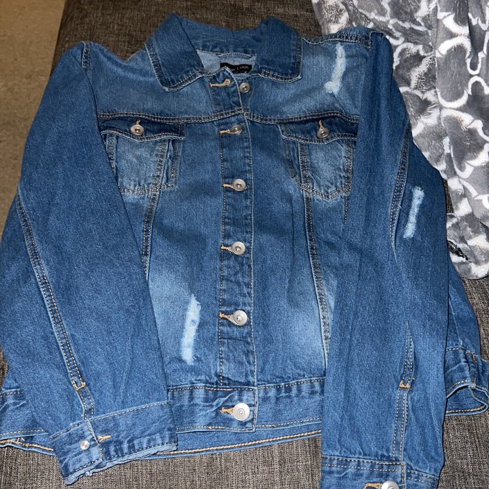 Jean Jacket - Picture 3 of 4